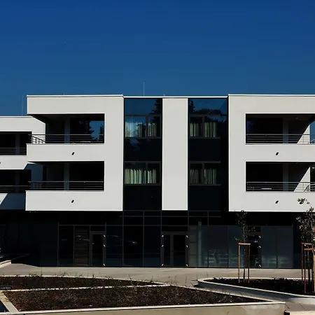 Maistra Select Premium * Srebreno