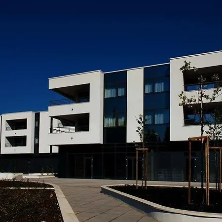 Maistra Select Premium *