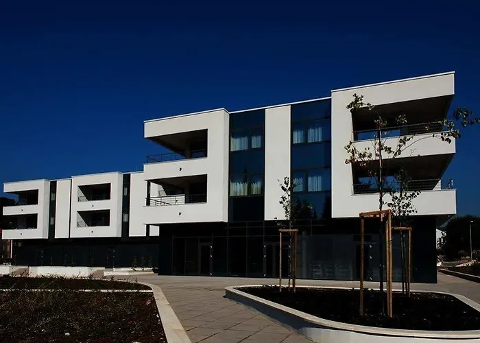 Maistra Select Premium *