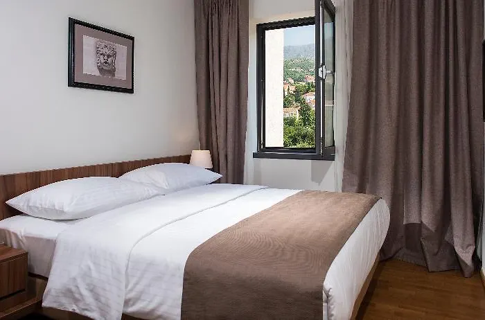 Maistra Select Premium * Srebreno